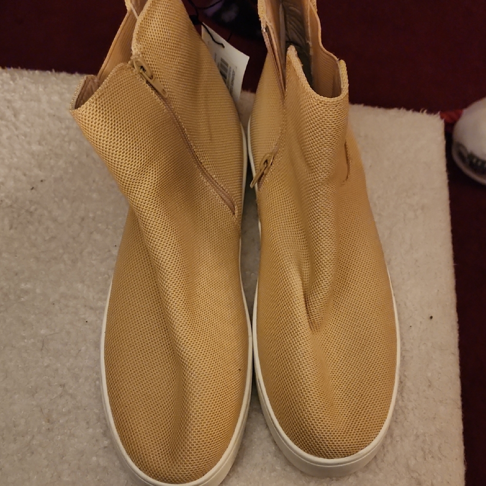Journee Collection Light Brown Men's Boots